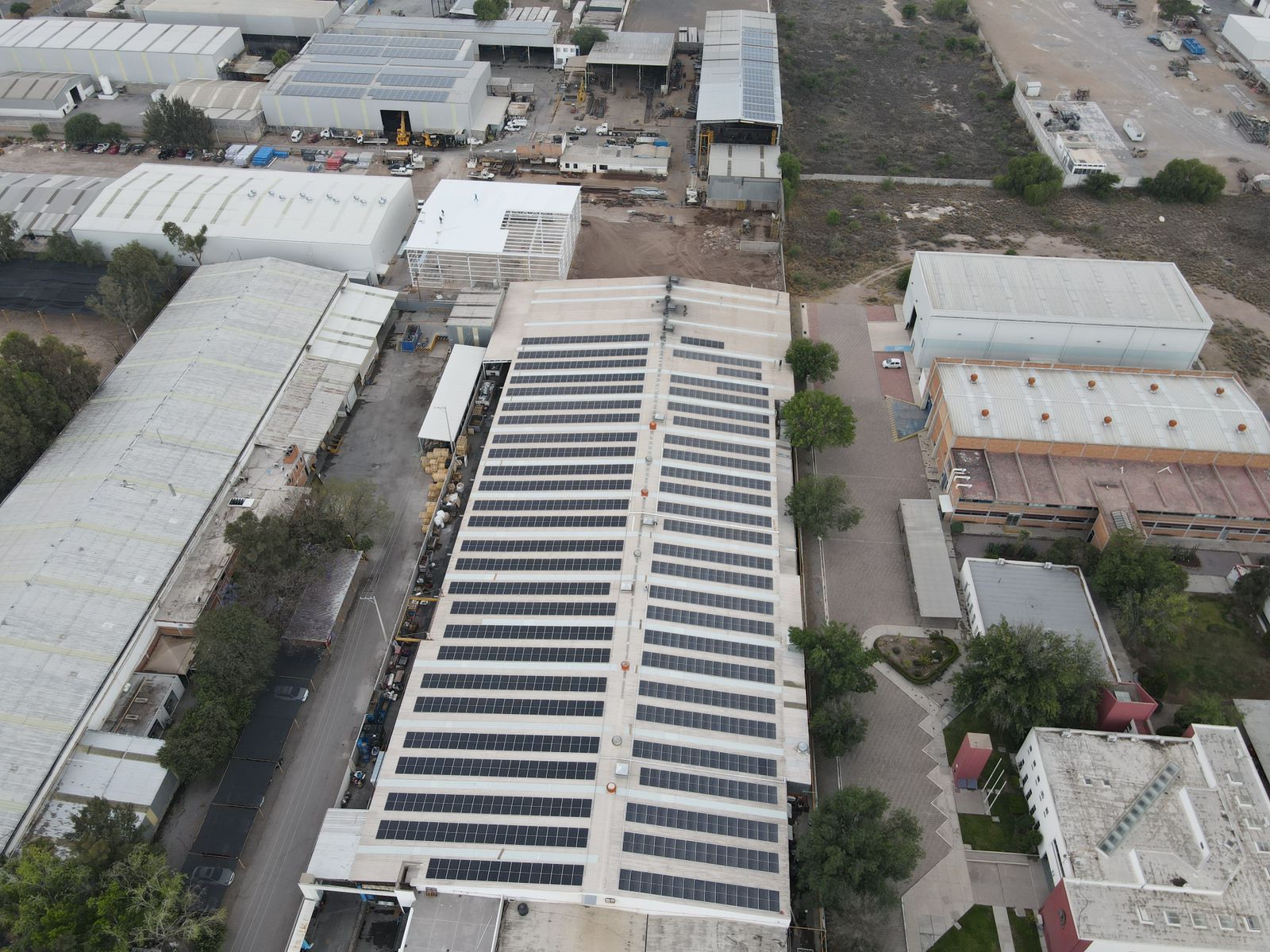 Instalación de paneles solares de 498 kWp en Industrias Selbor, San Luis Potosí